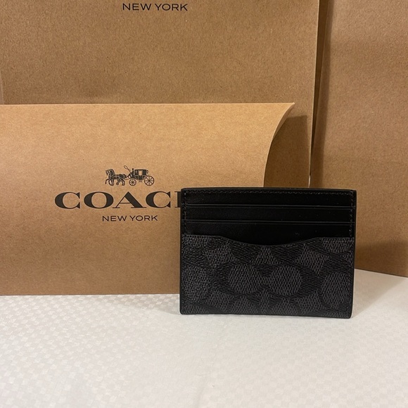 COACH Cardholder. Black. Slim ID Card Case. COACH BOX & Bag. Gift ready. - Picture 5 of 6